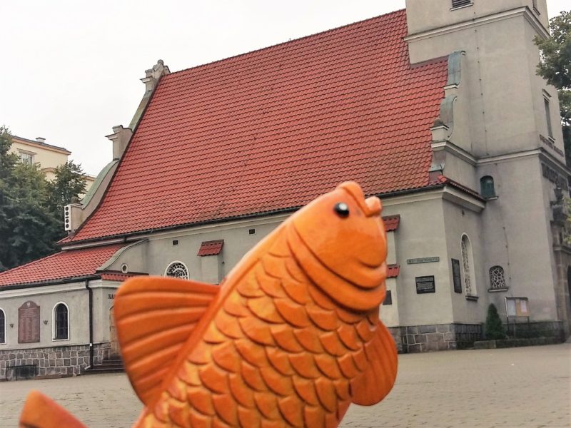 Przed odnowionym Kościołem Najświętszej Maryi Panny w Gdyni.
